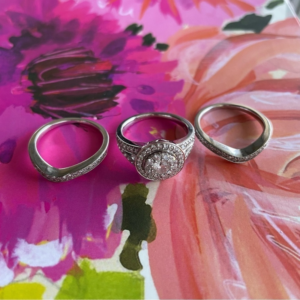 Helzberg Diamond 14K 1 1/3 CTW RD White Gold Halo Bridal Wedding Ring Set - Picture 5 of 16